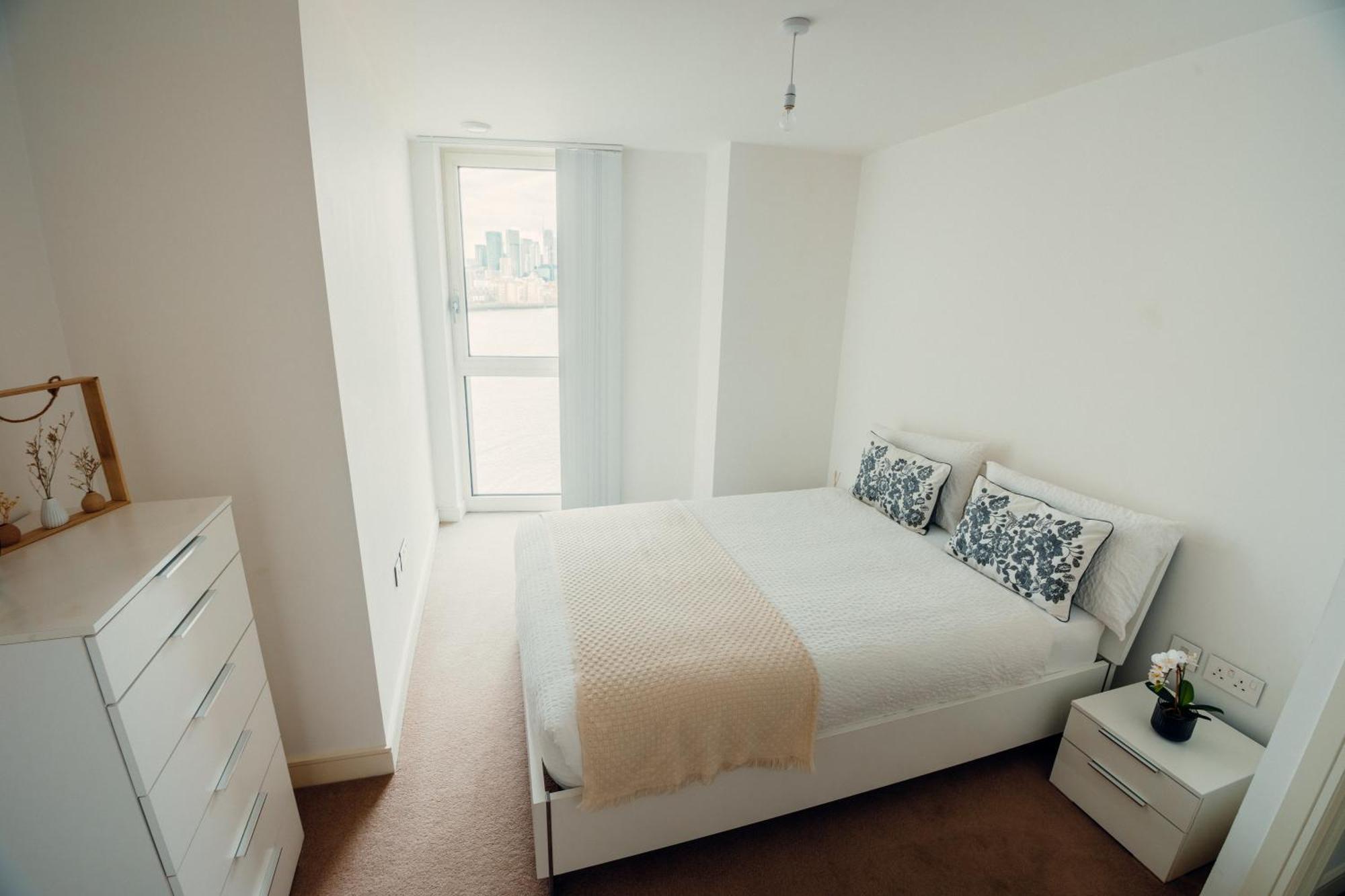 2 Bed Flat Apartament